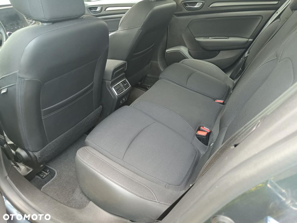 Renault Megane 1.5 Blue dCi Zen - 10