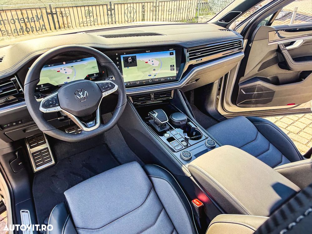 Volkswagen Touareg V6 TDI 4MOTION R-Line - 16