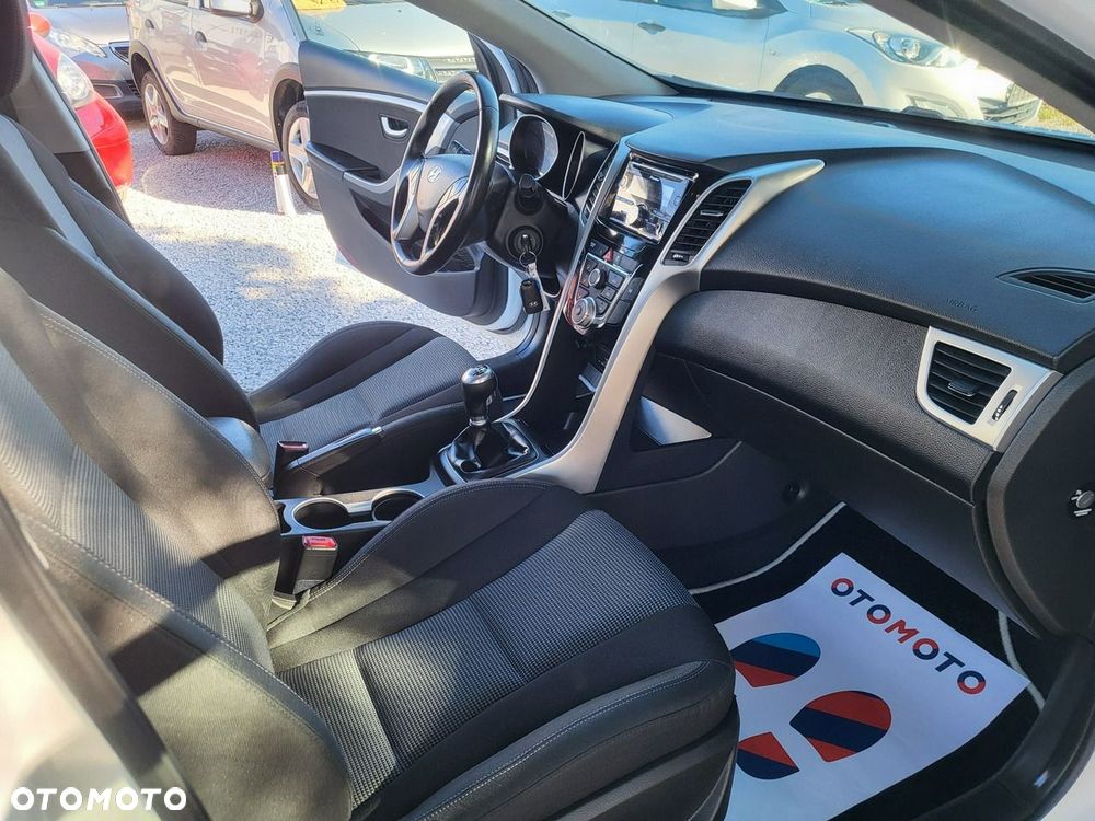 Hyundai i30 - 21