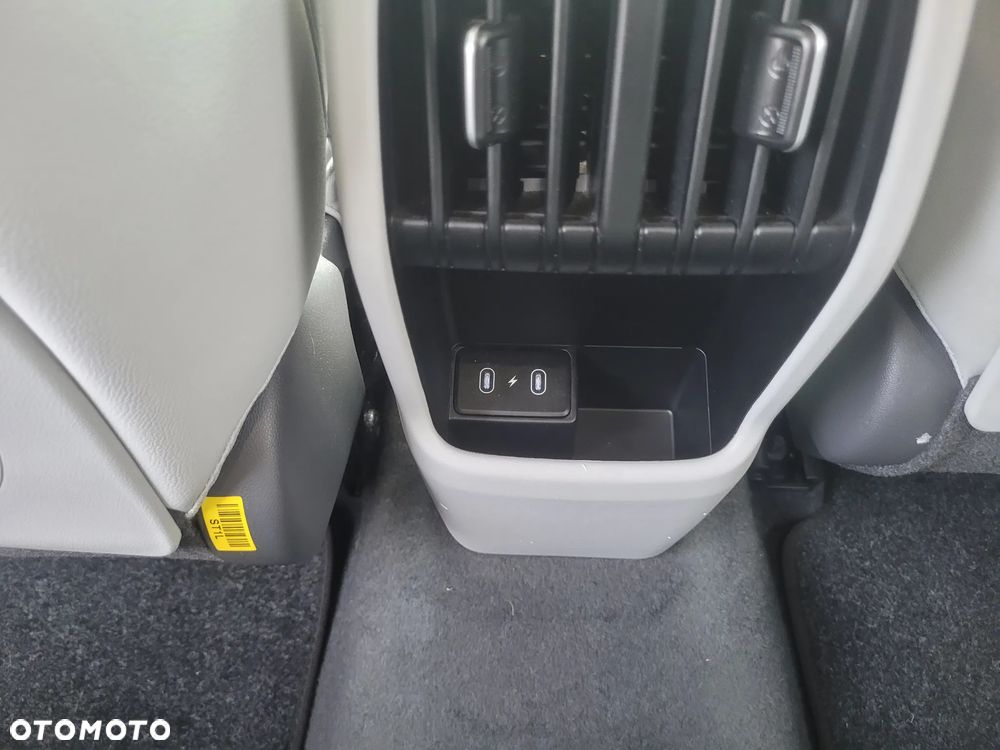 Hyundai Kona 1.6 GDI Hybrid Platinum DCT - 32