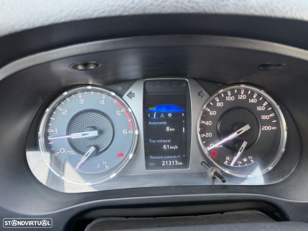 Toyota Hilux 2.4 D-4D 4WD CD CH - 28