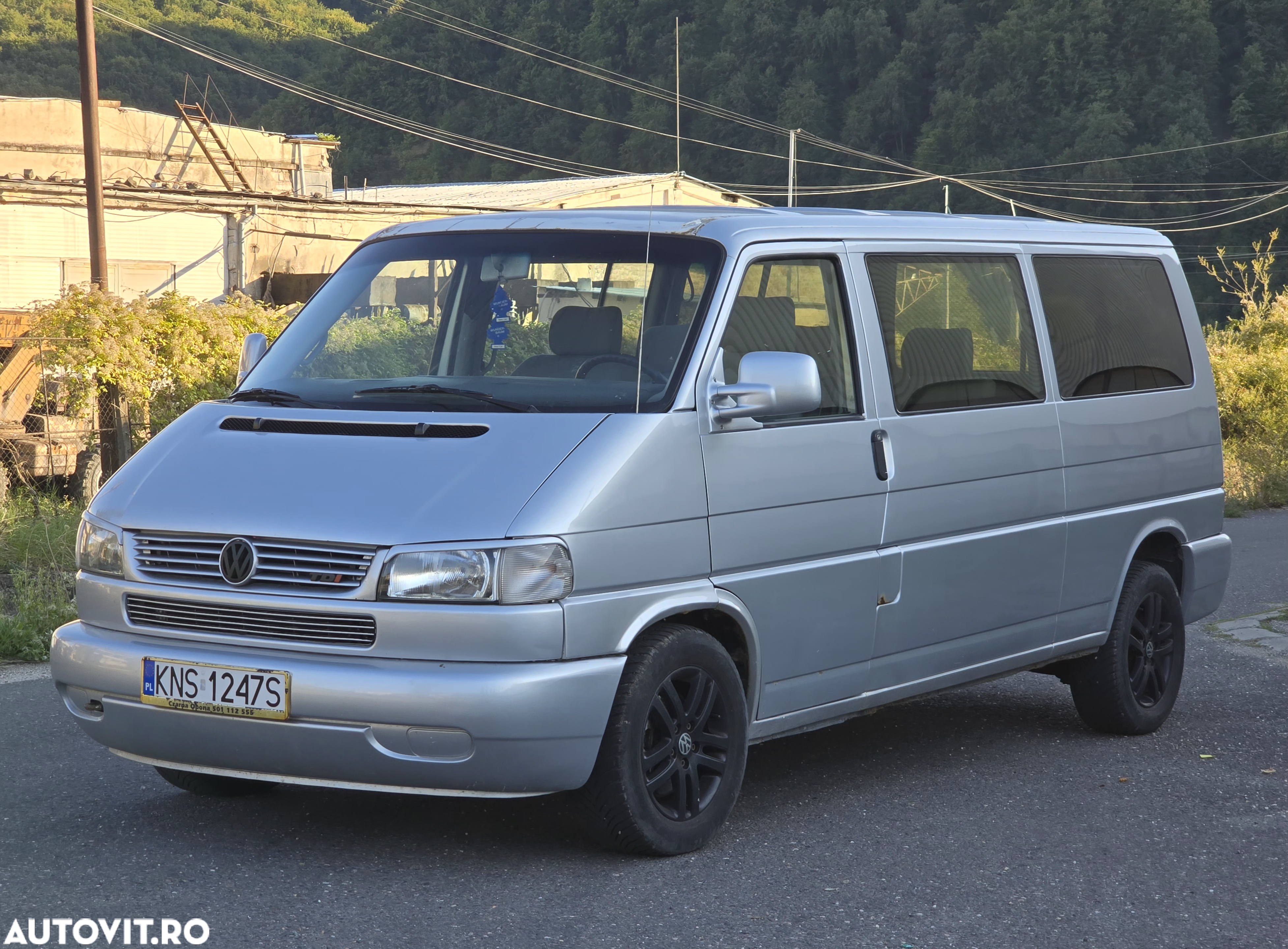 Volkswagen Caravelle - 13