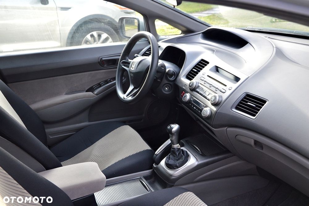 Honda Civic 1.8 Comfort - 8