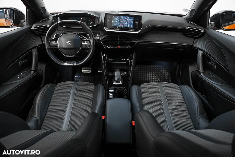 Peugeot 2008 1.2 L PureTech STT EAT8 GT Line - 5