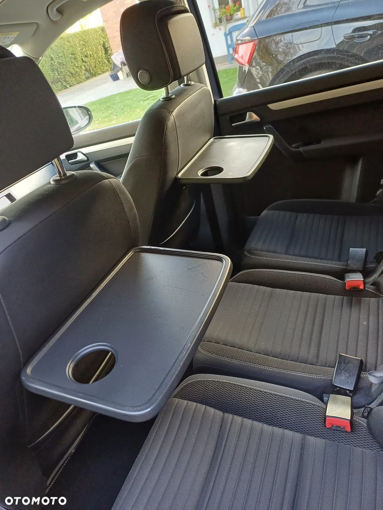 Volkswagen Touran 2.0 TDI DPF BlueMotion Technology Cup - 19