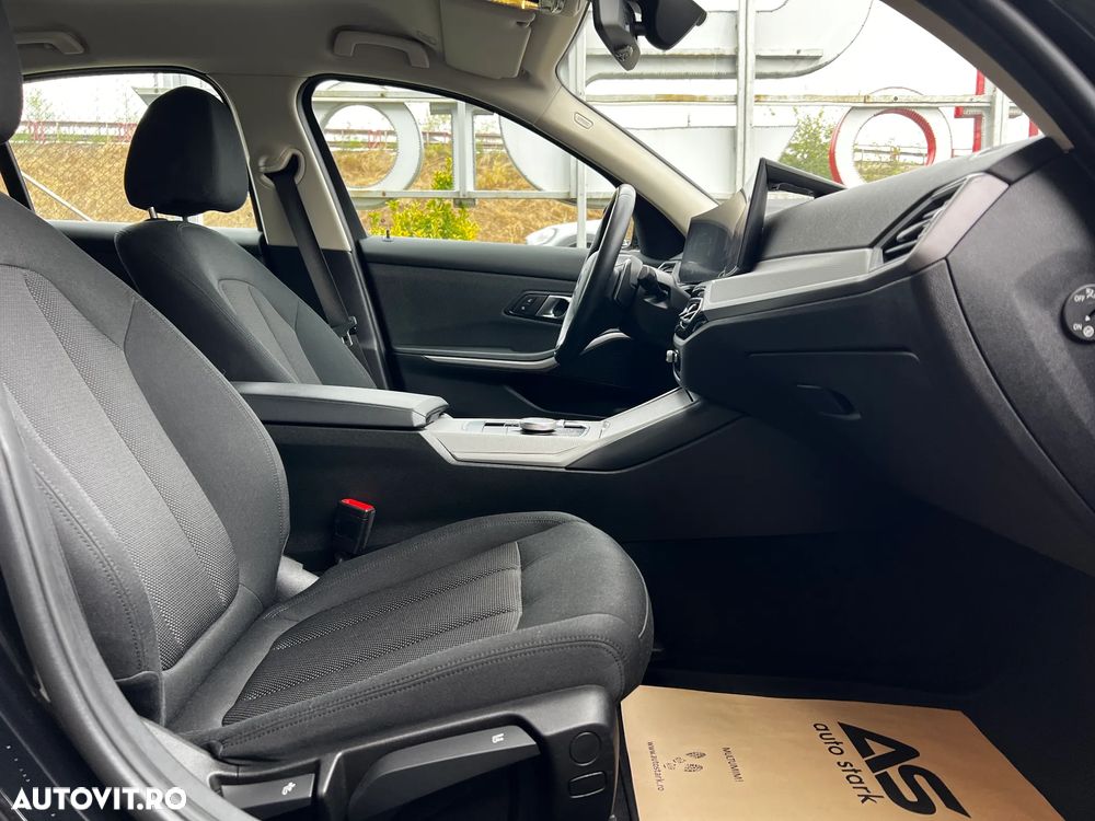 BMW Seria 3 318i AT - 20