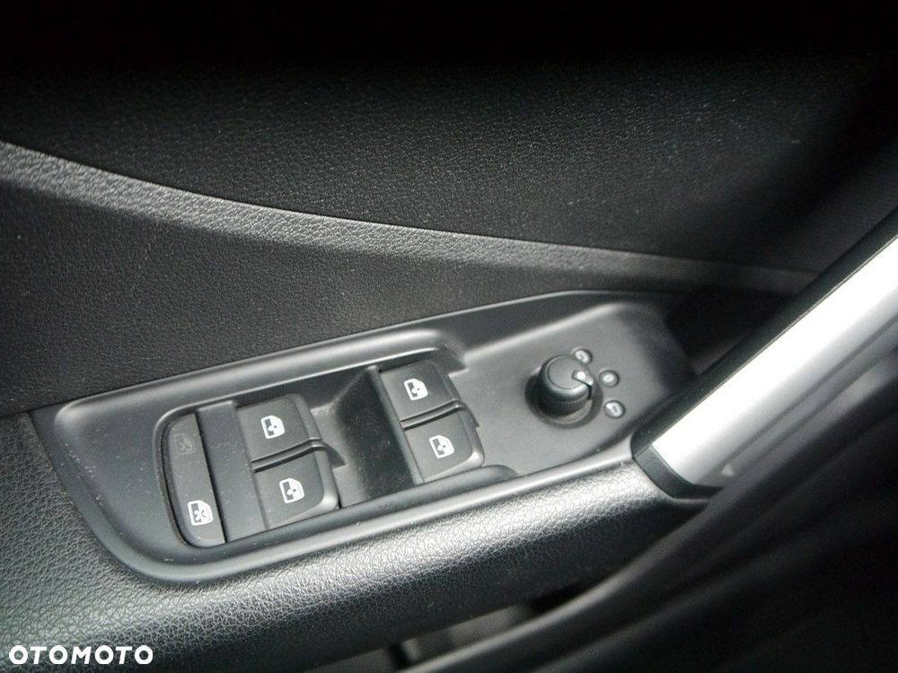 Audi Q2 30 TDI S tronic - 31