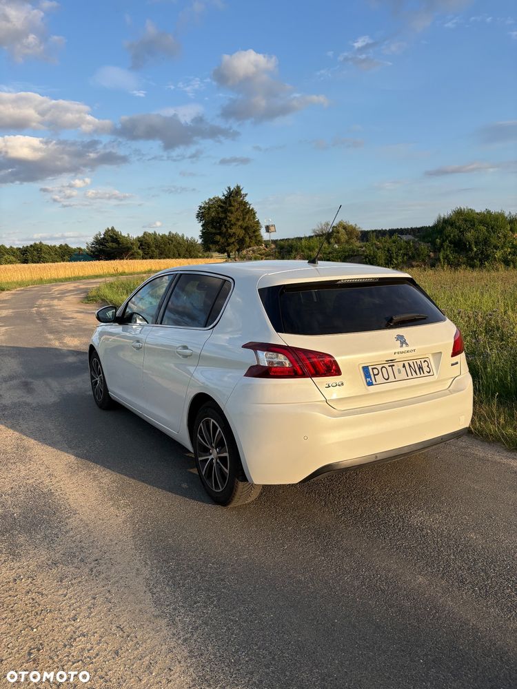 Peugeot 308 1.6 BlueHDi Allure S&S - 3