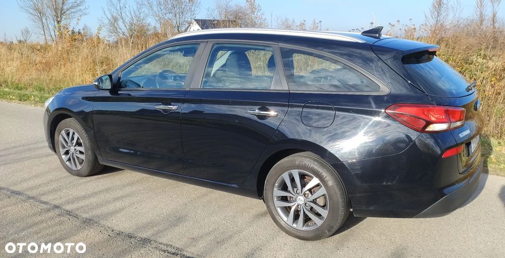 Hyundai i30 1.6 CRDi Classic + DCT - 24