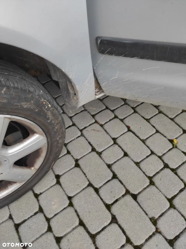 Volkswagen Sharan 1.9 TDI Highline 4Mot - 30