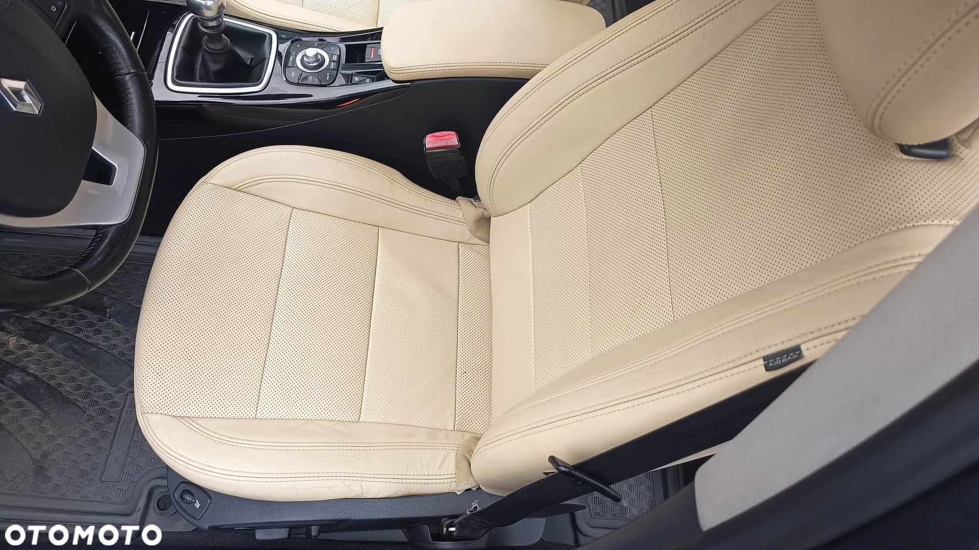 Renault Laguna 2.0 dCi FAP Initiale - 15