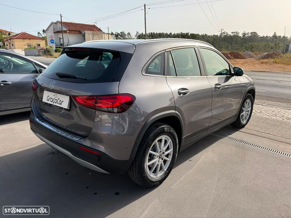 Mercedes-Benz GLA 180 d - 4