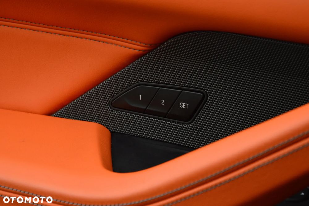 BMW M4 Competition M xDrive sport - 24