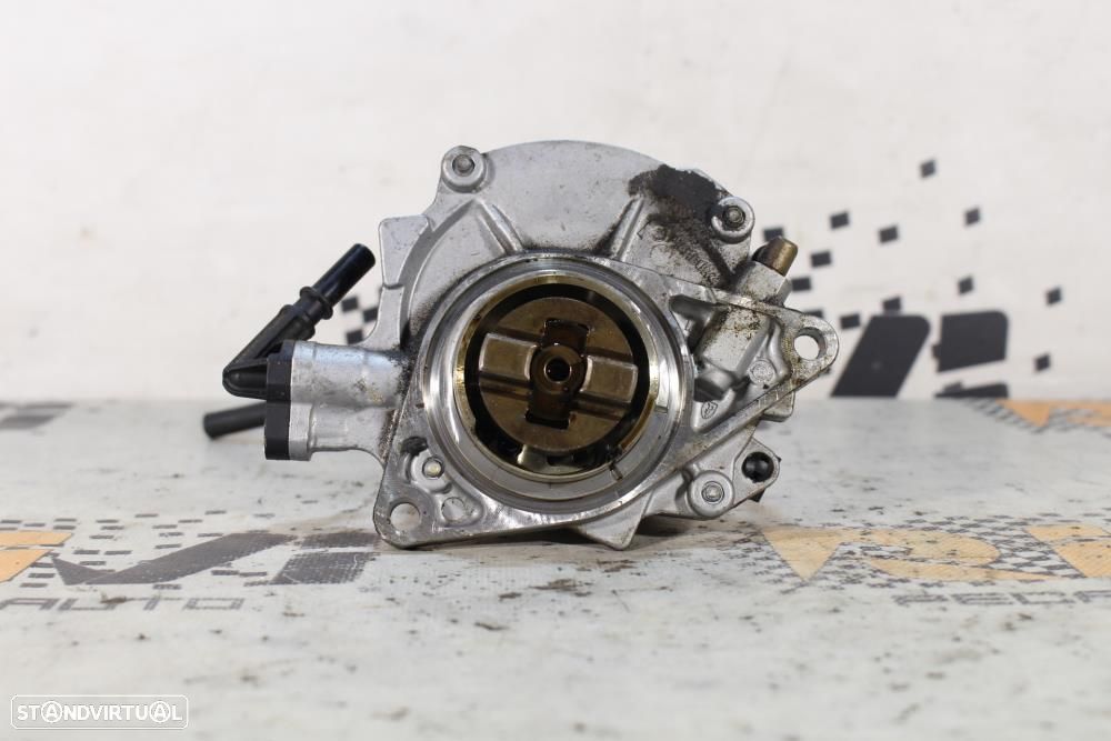 Depressor Bmw 1 (F20)  7625260 / N13 N13b16a / Bomba De Travões / Vacu - 1