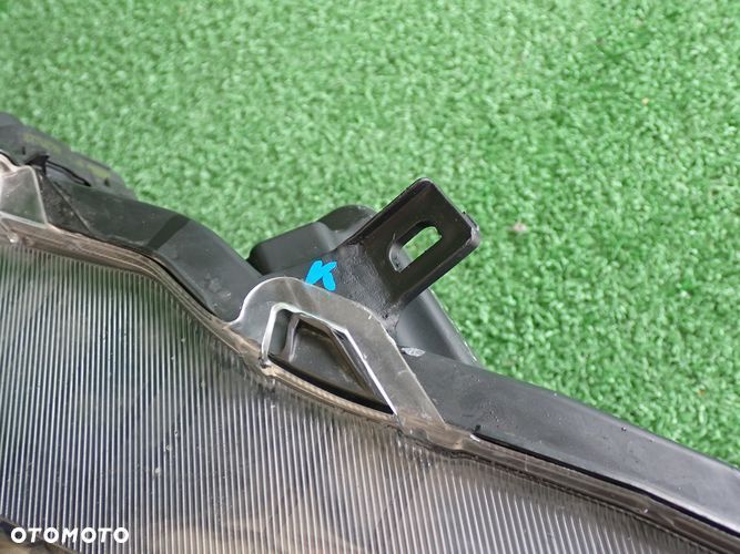 TOYOTA YARIS IV FULL LED 20- reflektor prawy lampa - 9