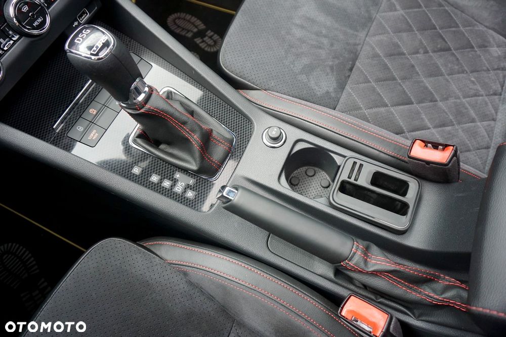 Skoda Octavia 2.0 TSI DSG RS 245 - 32