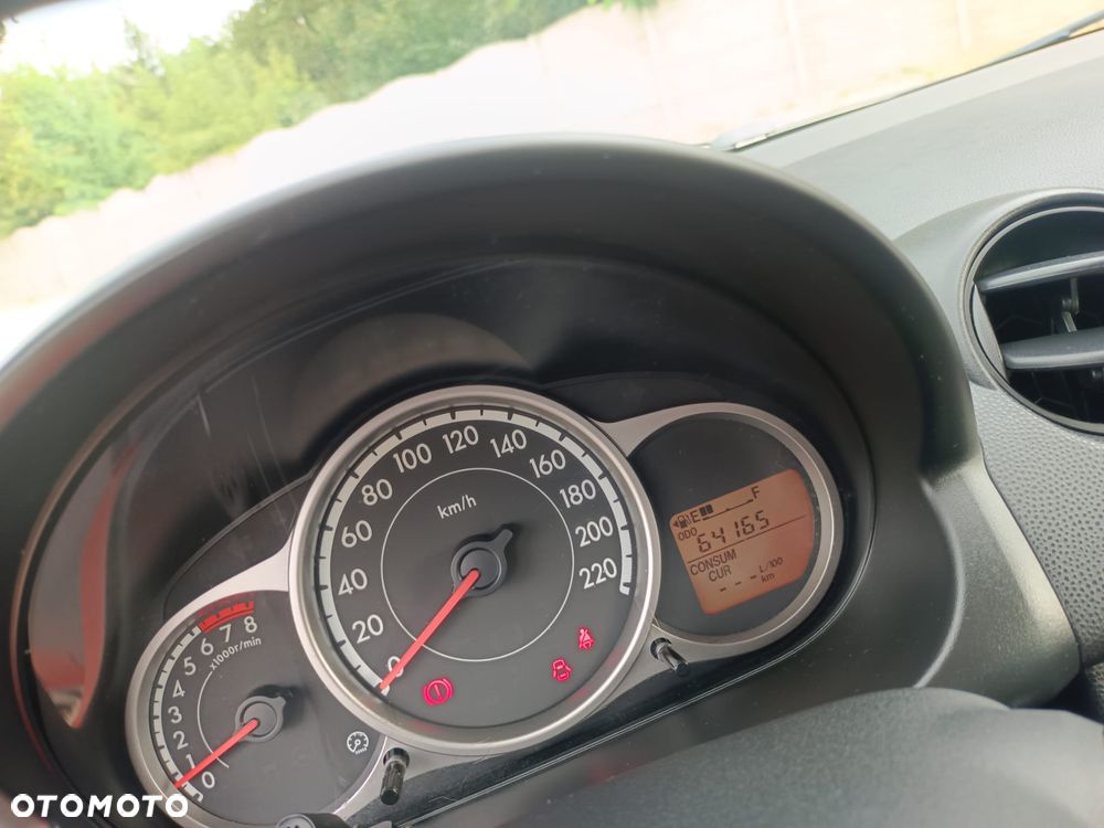 Mazda 2 - 19