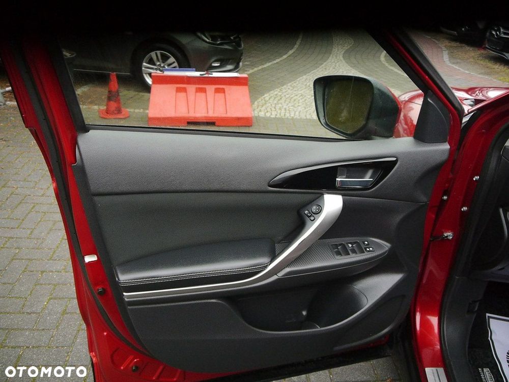 Mitsubishi Eclipse Cross 1.5 T Intense - 35