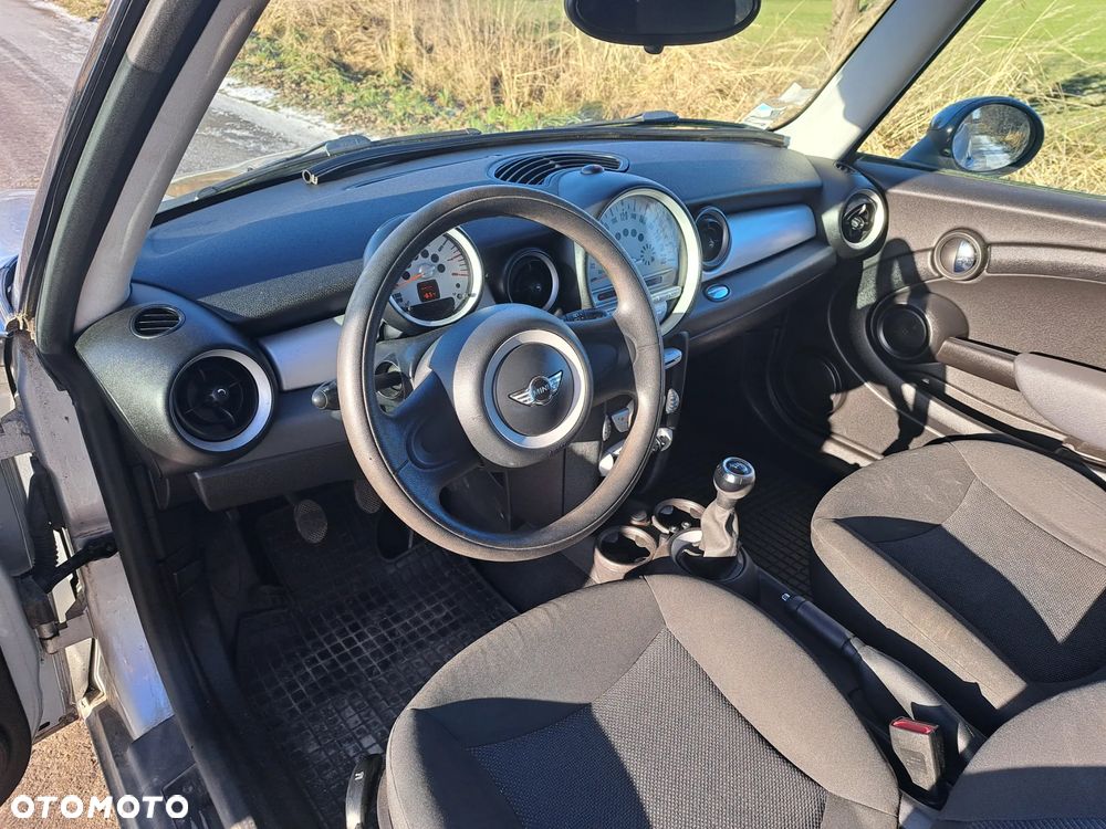 MINI Cooper Standard - 11