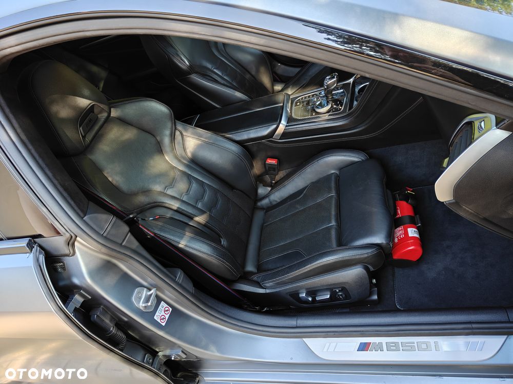 BMW Seria 8 - 13