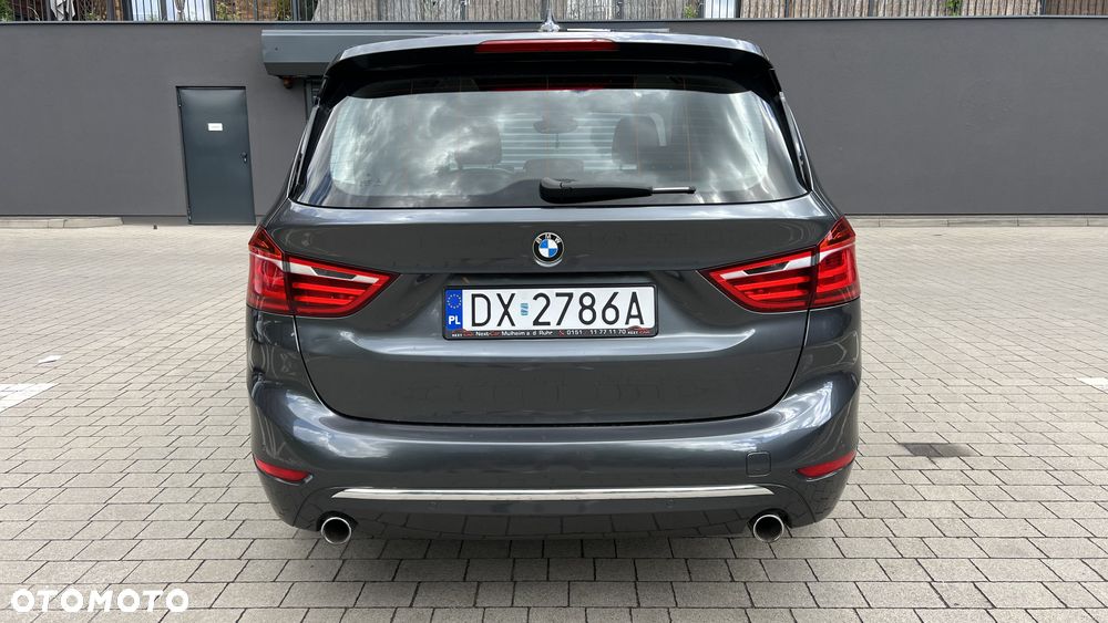 BMW Seria 2 220d xDrive Luxury Line - 7