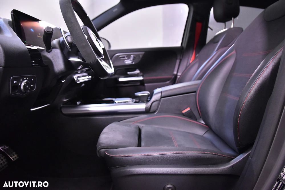 Mercedes-Benz GLA - 25