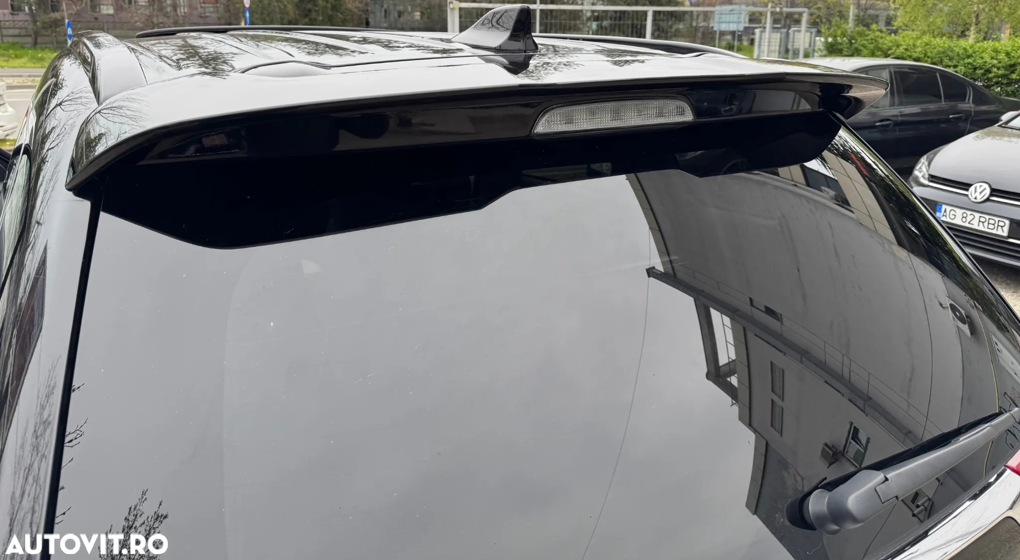 Mitsubishi Outlander 2.4 4WD Plug-In Hybrid Top - 37