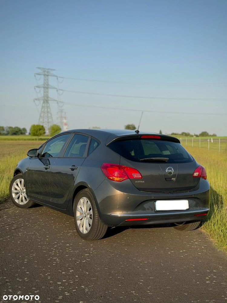 Opel Astra 1.4 Turbo - 4