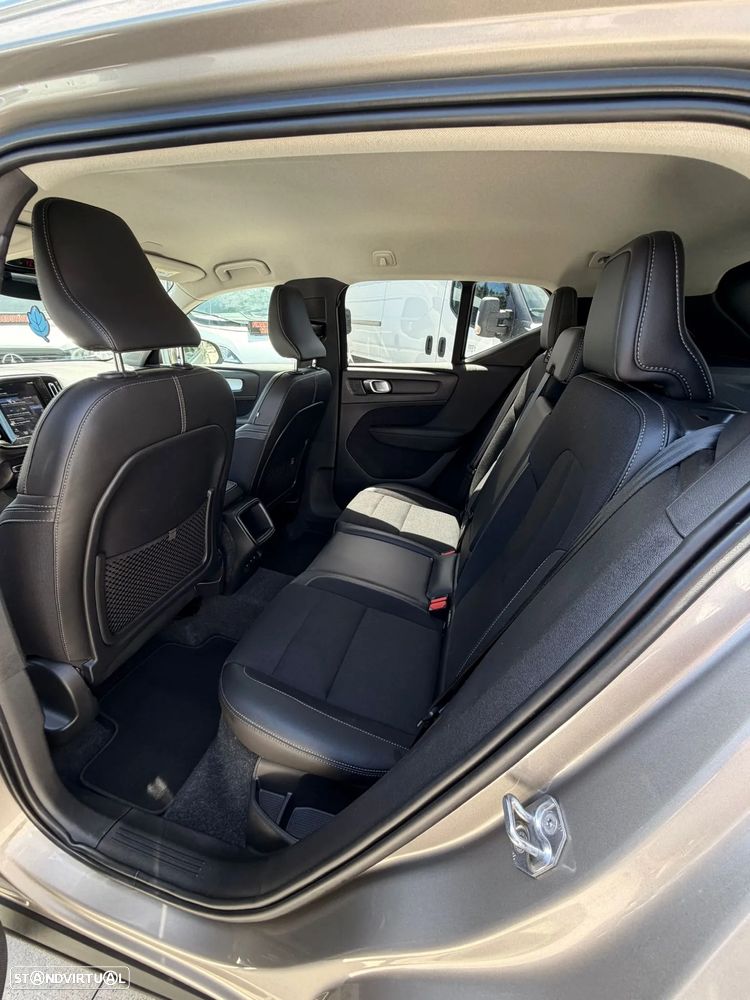 Volvo XC 40 2.0 D3 Momentum Plus Geartronic - 14