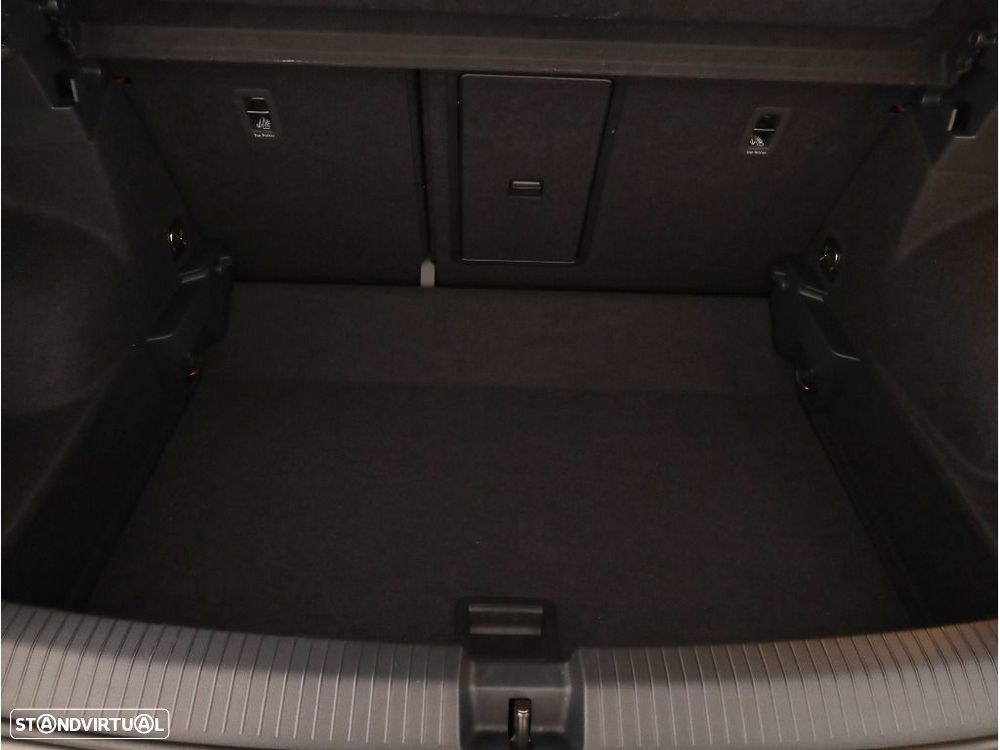 VW T-Roc 2.0 TDI R-Line DSG - 18
