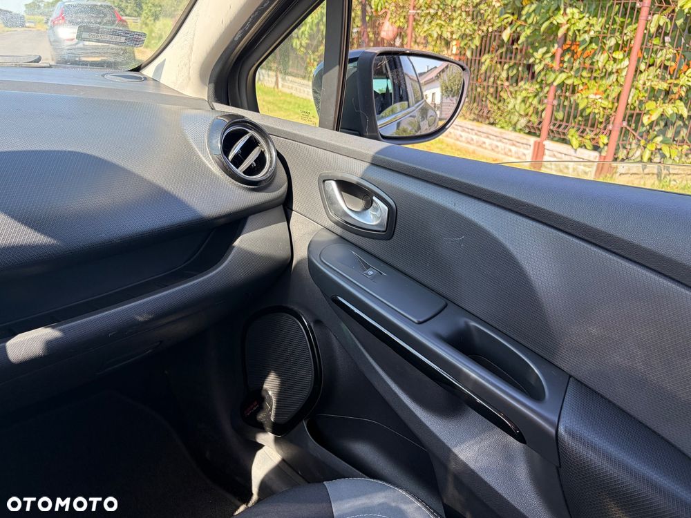 Renault Clio - 10