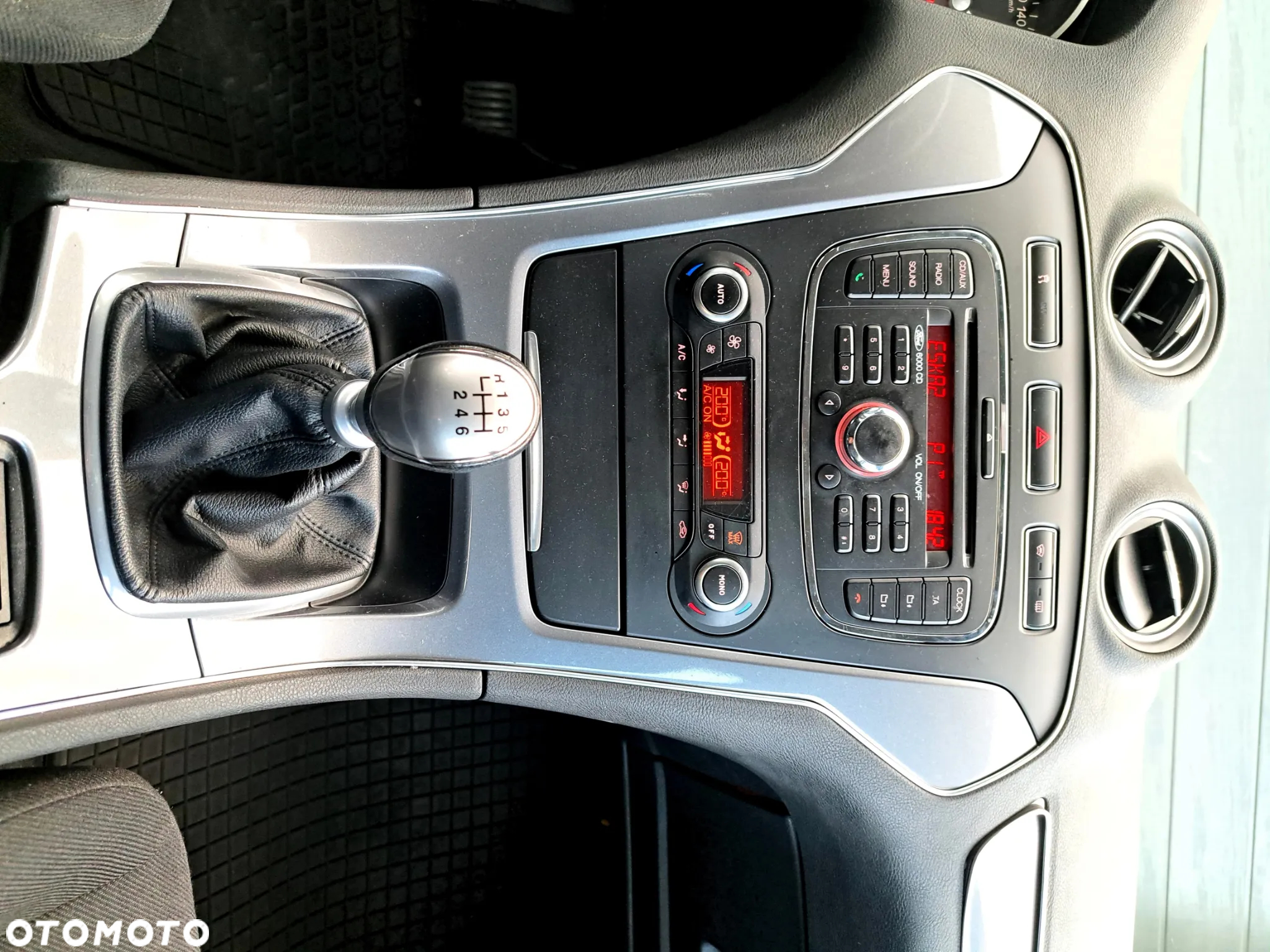 Ford Mondeo - 14