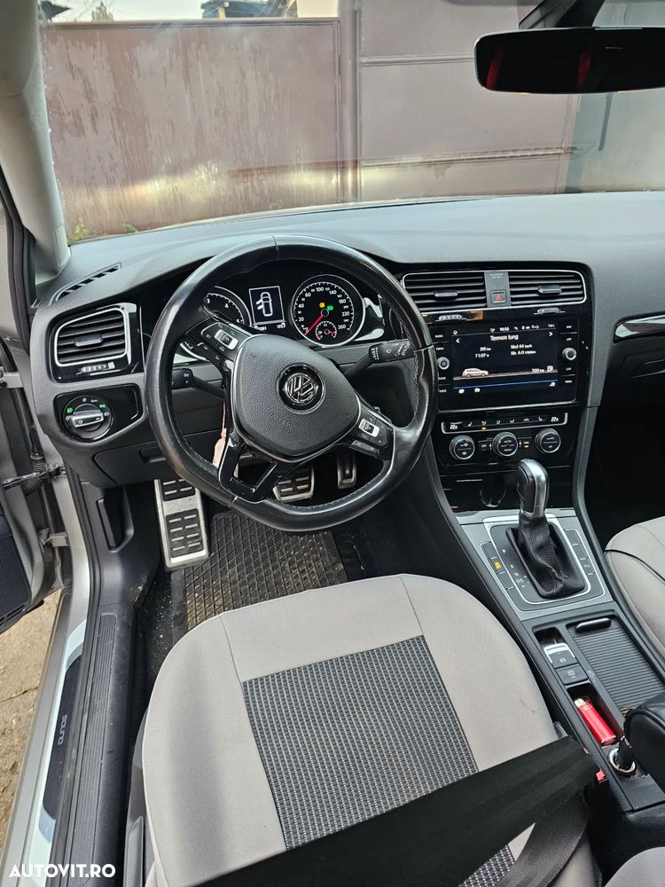 Volkswagen Golf 1.6 TDI DSG Sound - 8