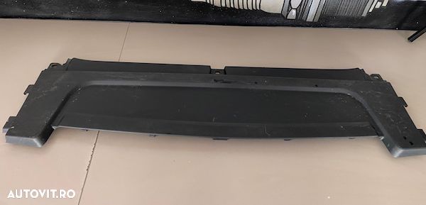 Ornament trager central Volvo XC90 2015-2022 31383508 - 1