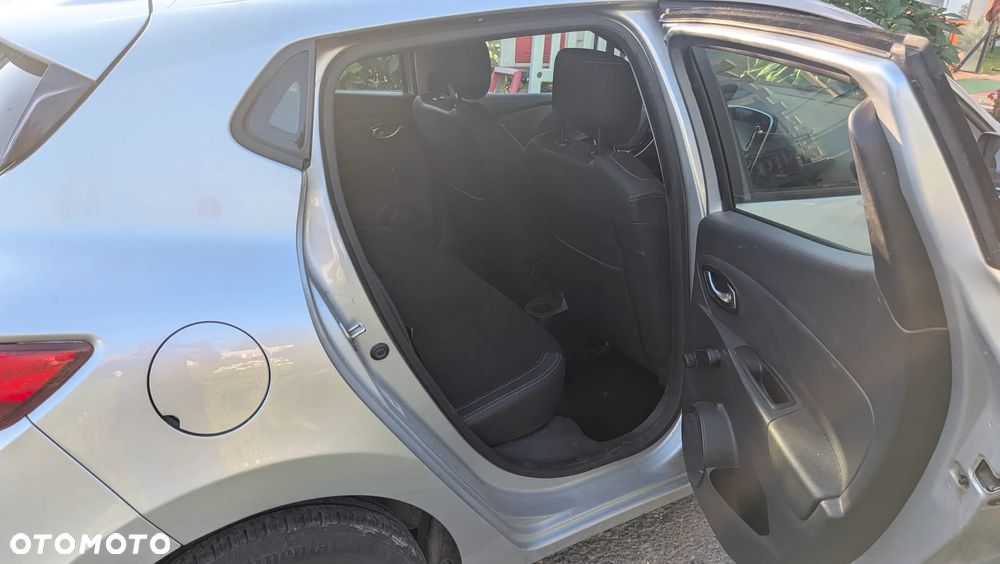Renault Clio - 7