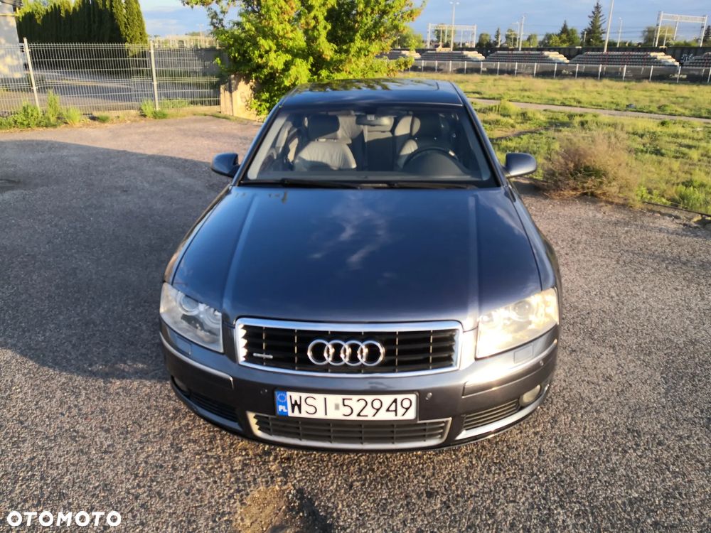 Audi A8 4.2 Quattro - 7