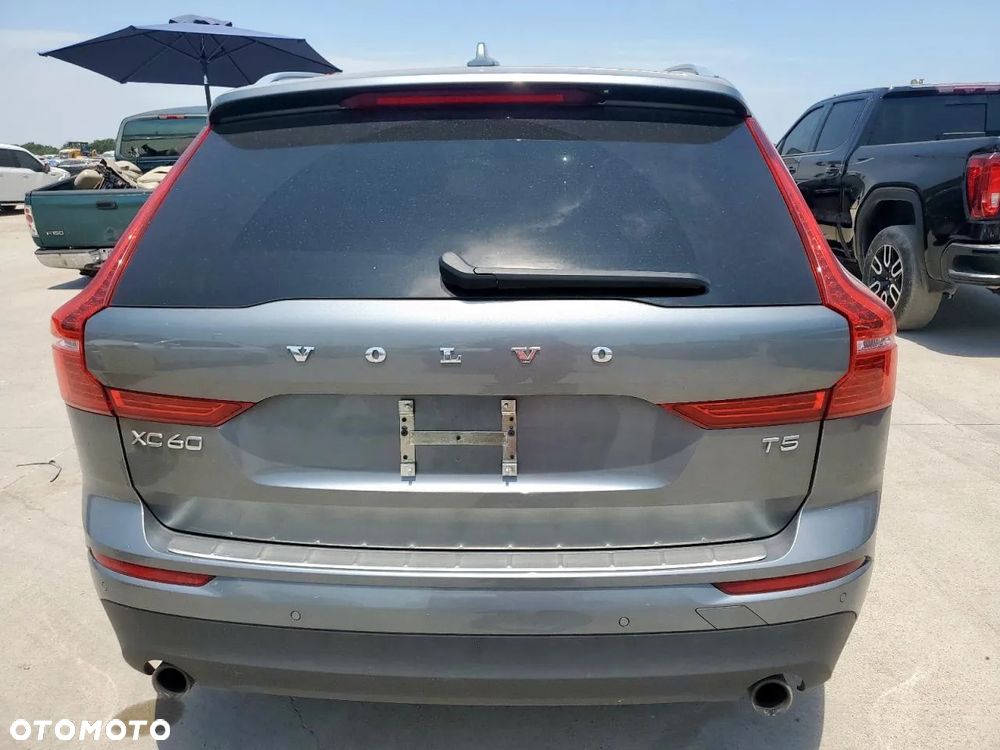 Volvo XC 60 T5 AWD Momentum - 7