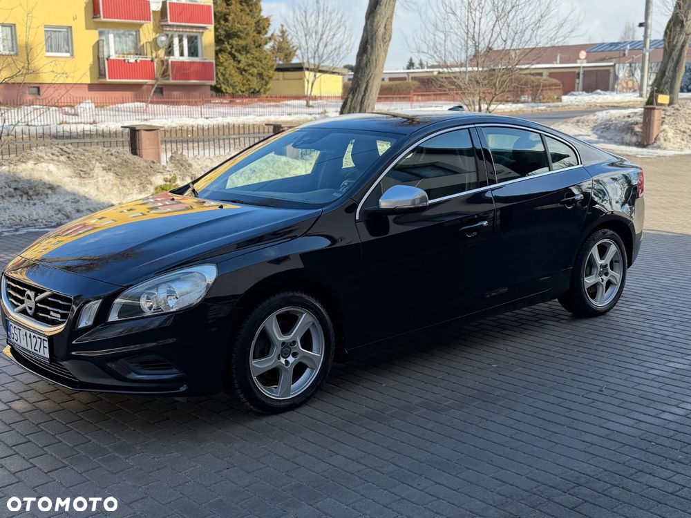 Volvo S60 D4 R-Design - 15