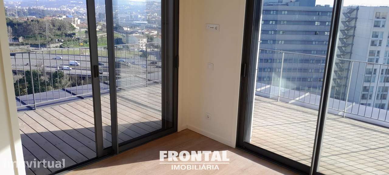 T1 - Terraço com 39,50m2, panorâmico, com cobertura. - Grande imagem: 3/23