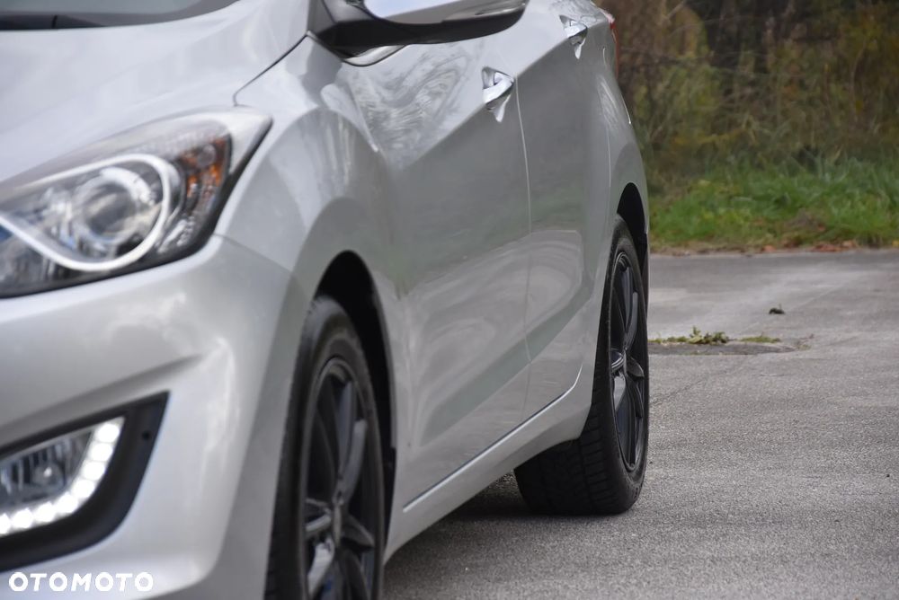Hyundai i30 blue Kombi 1.4 YES Gold - 18