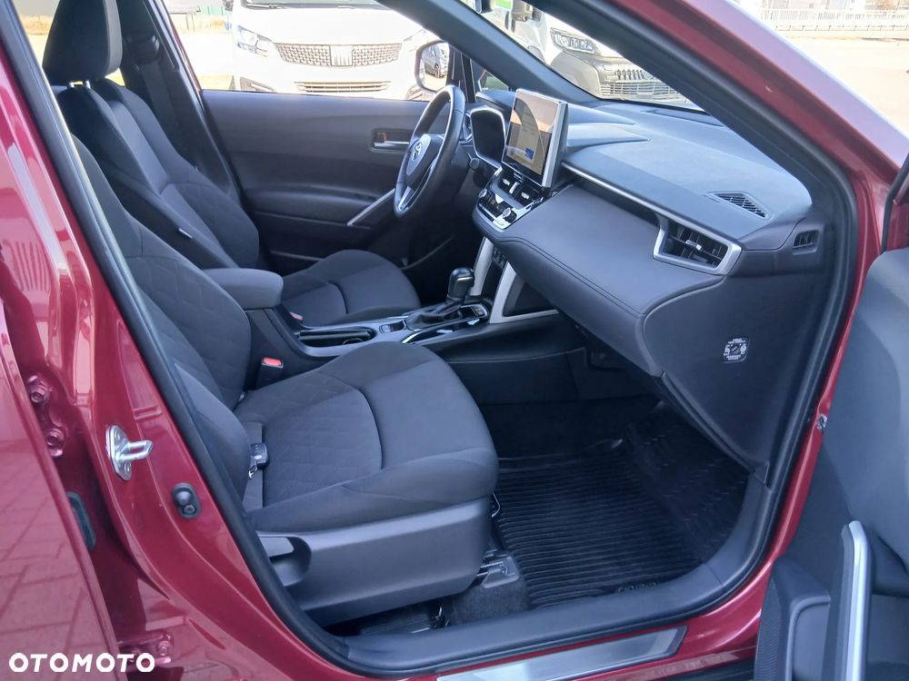 Toyota Corolla Cross - 30