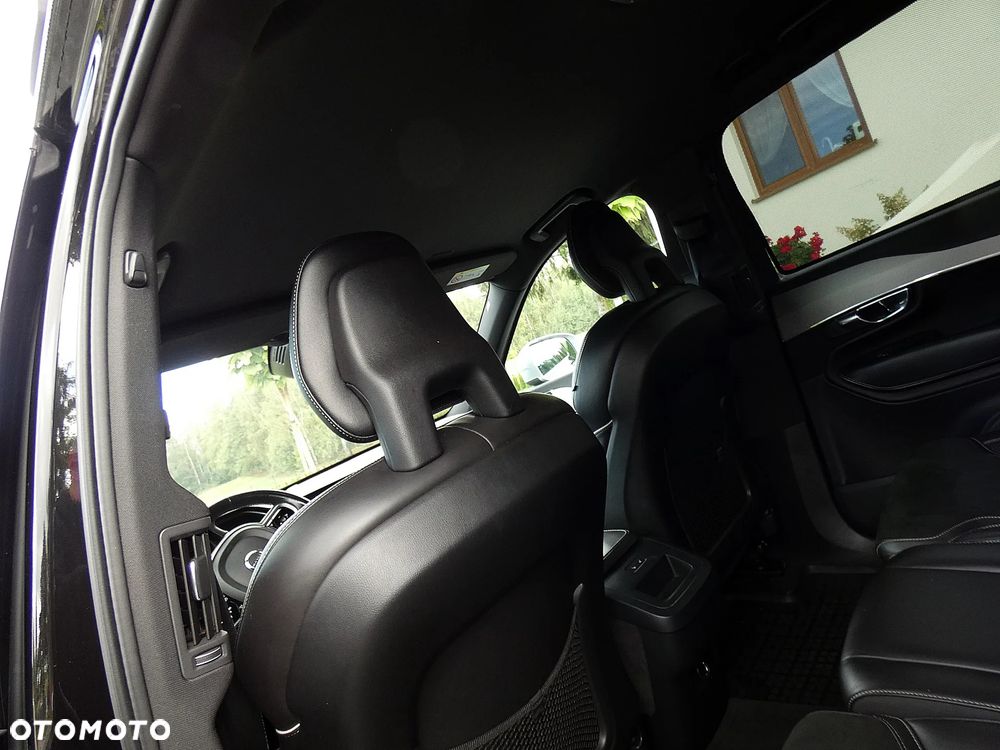 Volvo XC 90 D5 SCR AWD R-Design - 21