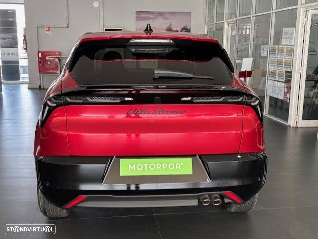 Alfa Romeo Junior 1.2 eDCT6 - 6