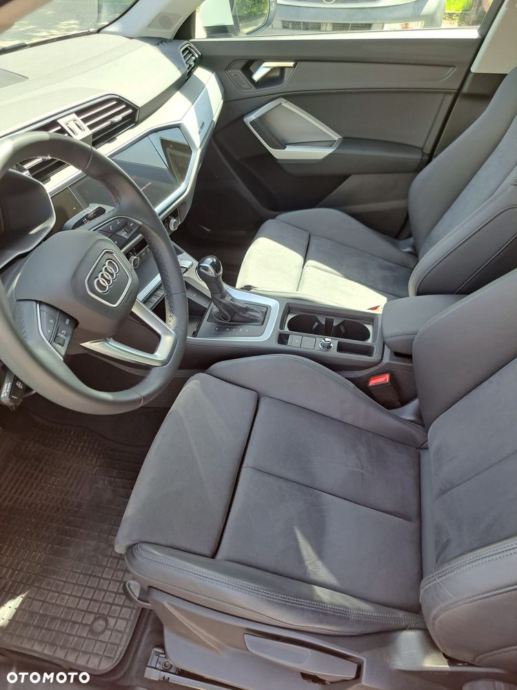 Audi Q3 35 TFSI S tronic - 13