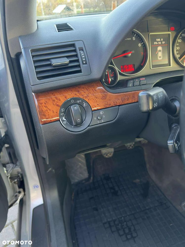 Audi A4 Limousine - 13