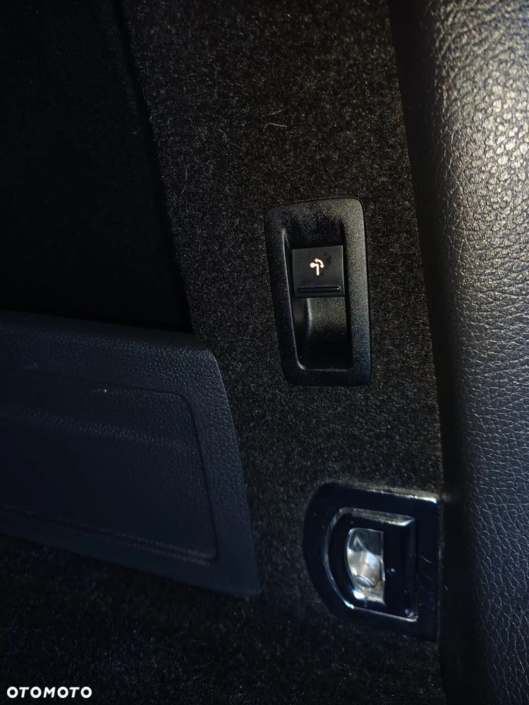 Volkswagen Passat 2.0 TDI DSG BlueMotion Technology Comfortline - 18