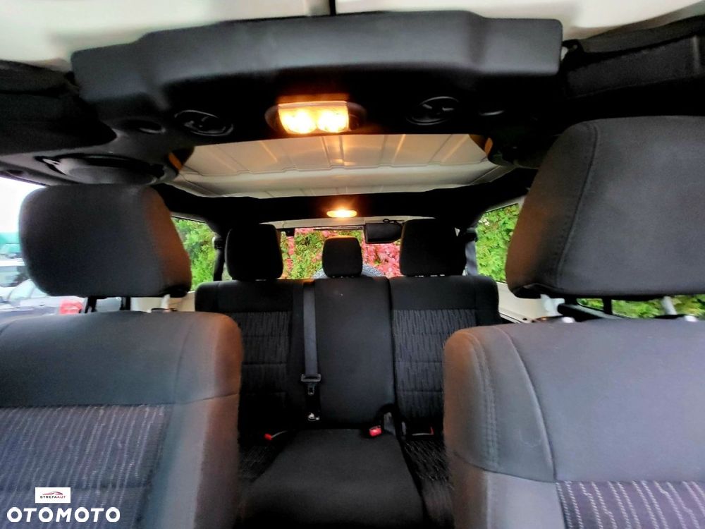 Jeep Wrangler - 27