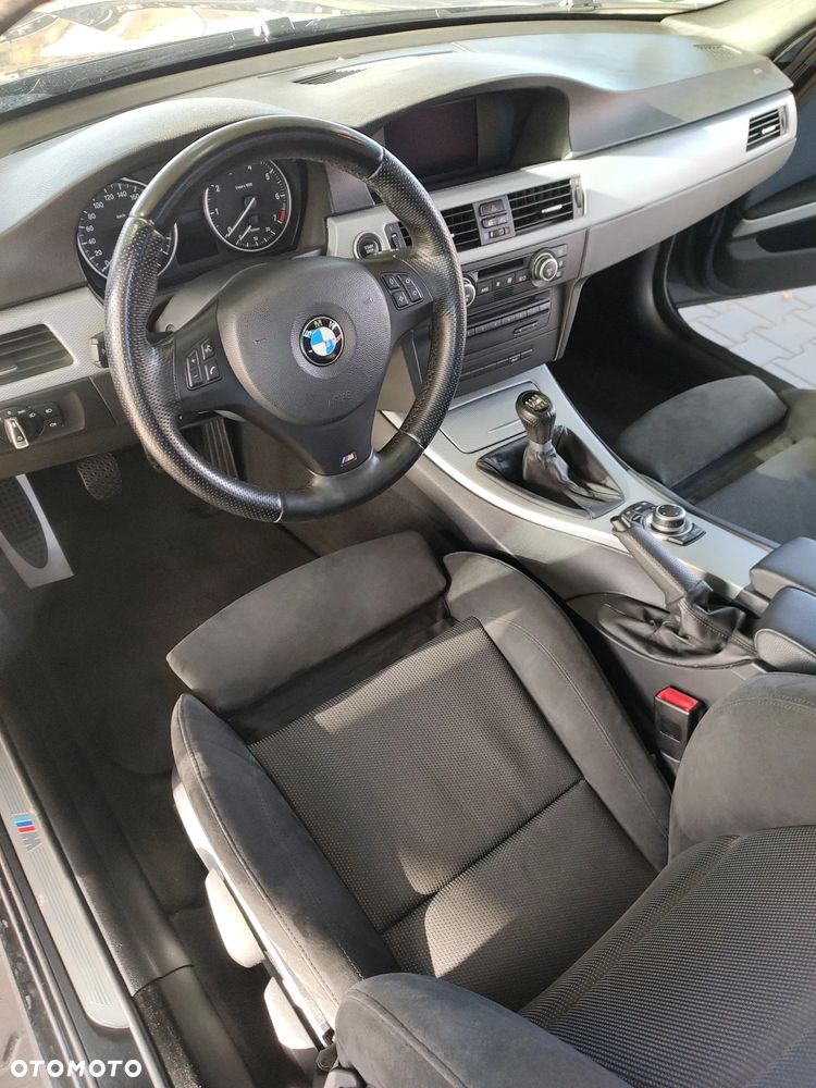 BMW Seria 3 318i Edition Sport - 11