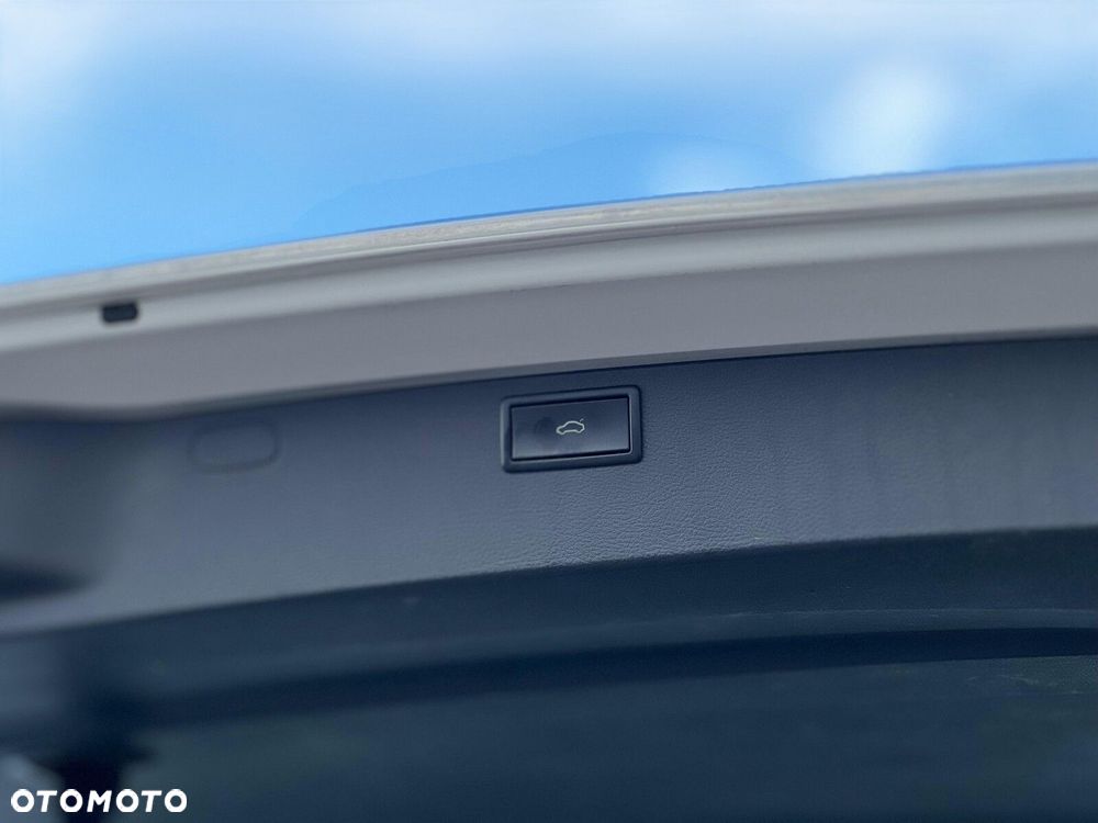 Volkswagen Multivan - 26