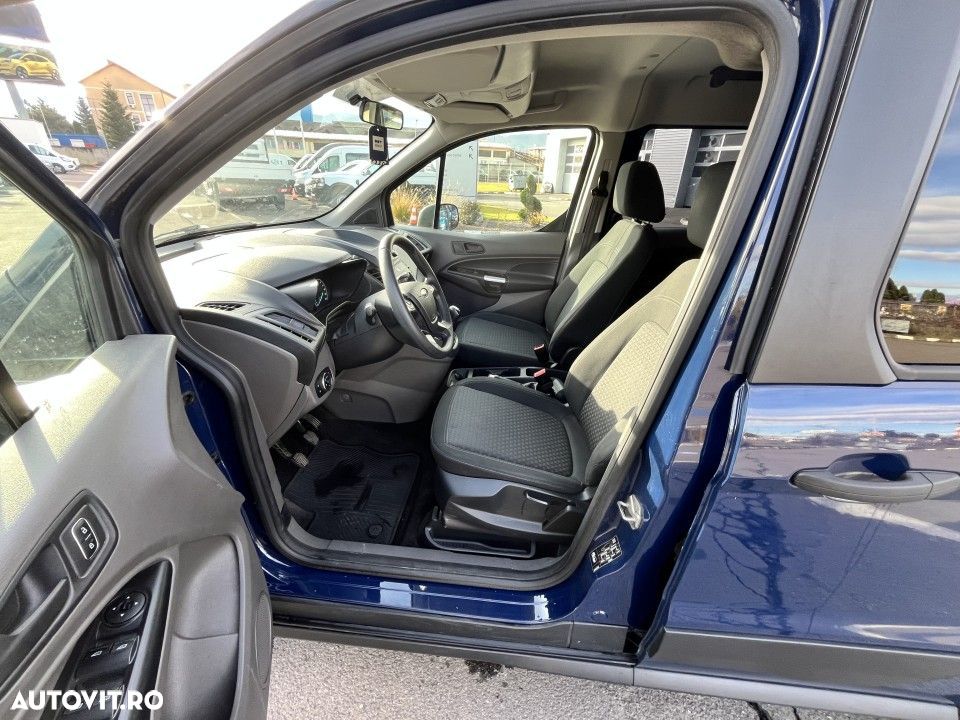 Ford Transit Connect - 13